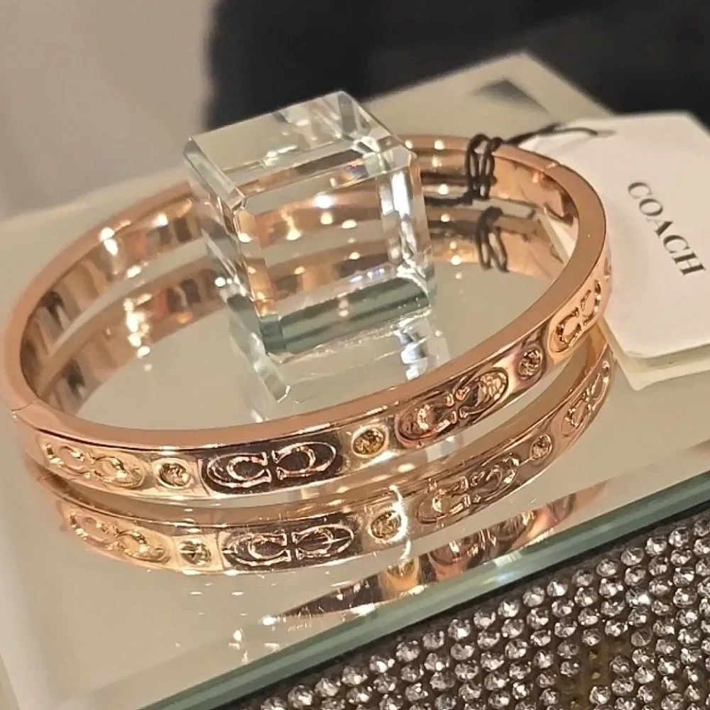 Coach Logo C Hinged Bangle Bracelet‎ - Picture 9 of 10